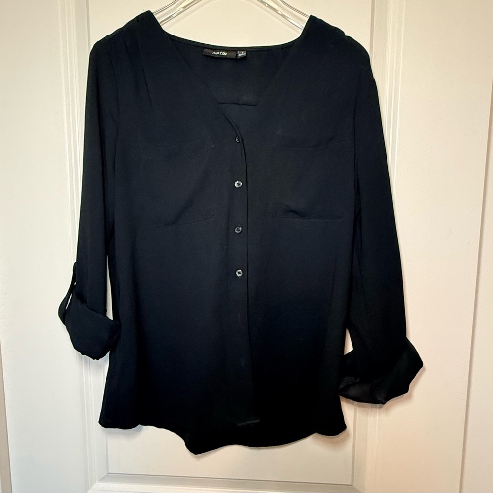 Apt. 9 Black Button-Front Roll-Tab Blouse